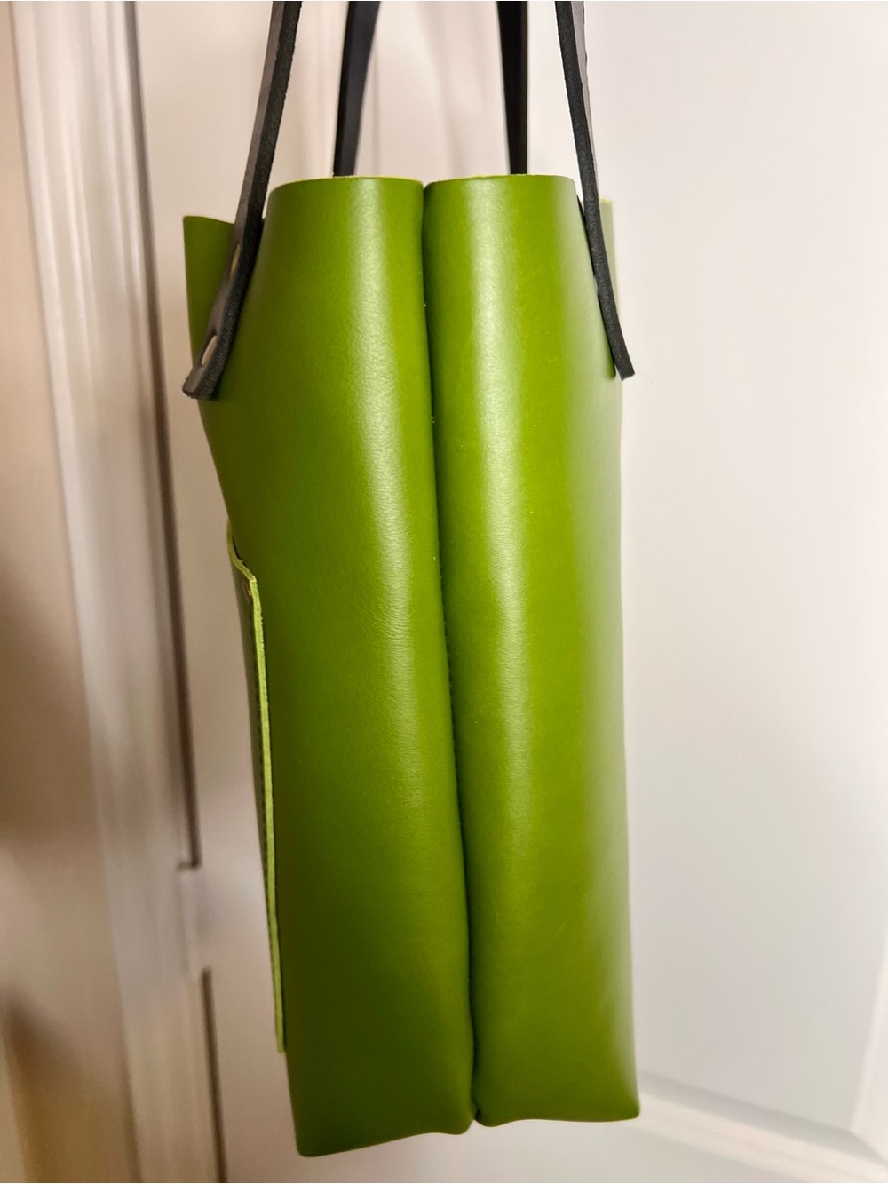 Portland Leather Goods Small Classic Tote Green Apple. - Picture 8 of 11